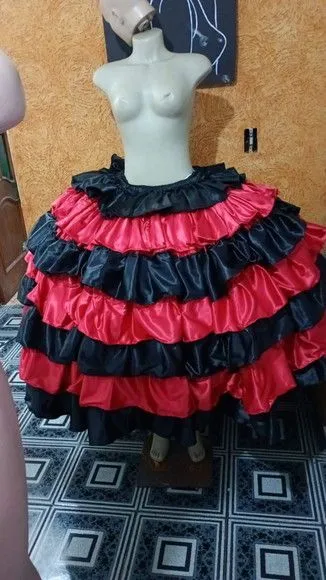 Saia de Babados - artesanato feito à mão por Ateliê Ofatemi