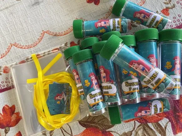 Bolha de Sabão Ariel Personalizada - feito à mão por Artmanha Lembrancinhas