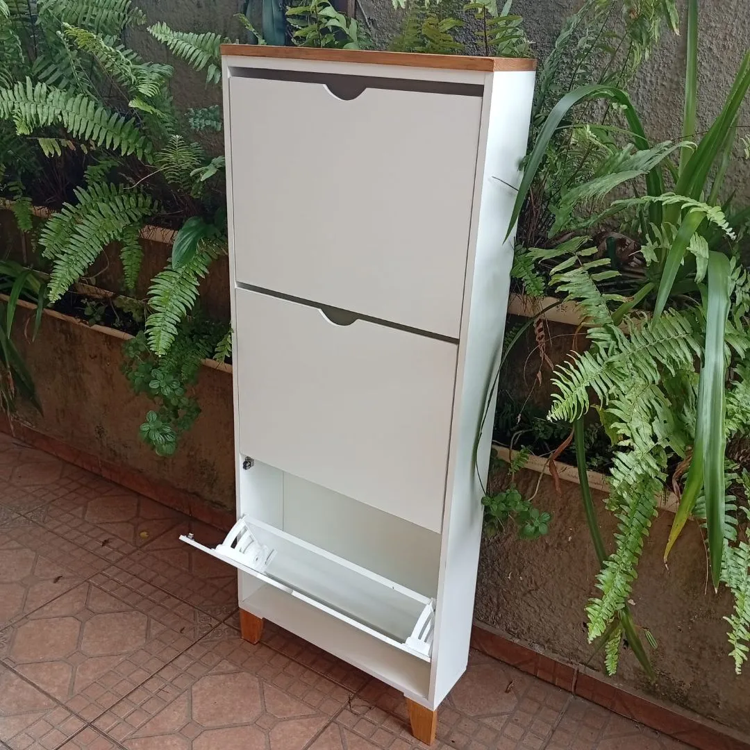 👞 Sapateira 156A - Slim - 3 Portas Basculantes – MDF Branco e Pinus Cerejeira - foto 4