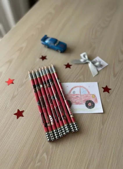 Lápis - Carros Disney Personalizado - feito à mão por Mi Papelaria Criativa
