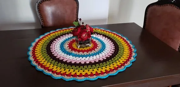 Centro de Mesa Crochê Colorido 70 cm