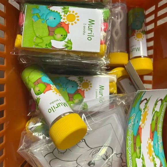 Kit Massinha + Giz + Bolha Dinossauro Bbay Personalizado - artesanato feito à mão por Mi Papelaria Criativa
