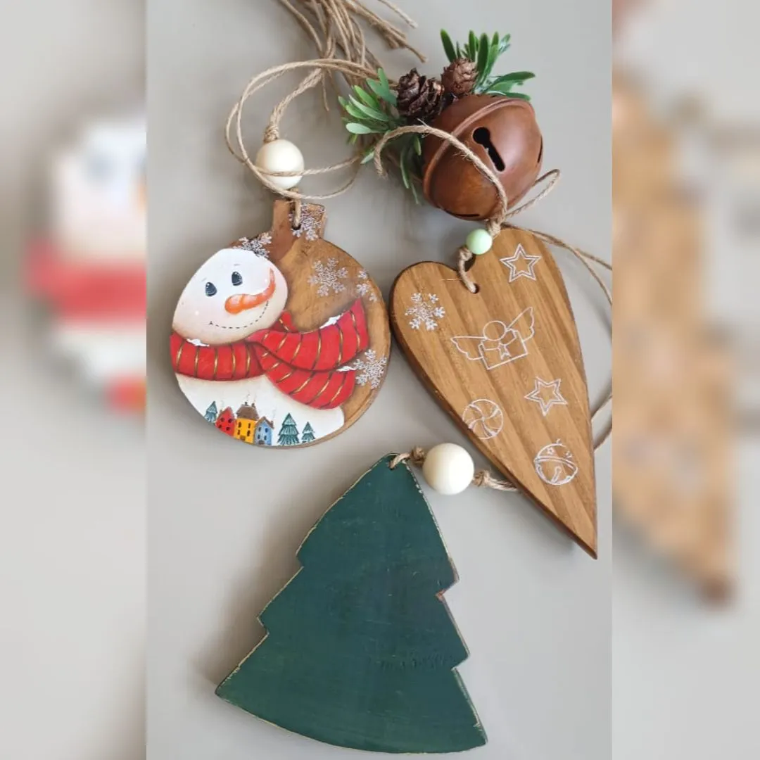 Pendente Boneco de Neve - Mini Vila - artesanato de Flor Seca Casa e Ambiente