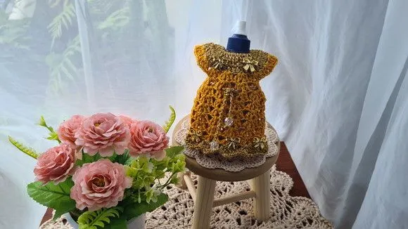Capa para Adoçante Vestidinho Cinderela Dourado com Mostarda
