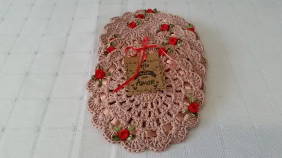 Descanso de Copos em Crochê Bege Médio - artesanato de Mari Crochê feito com carinho!