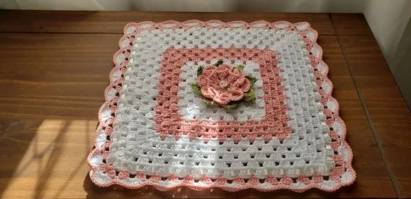Porta Lingerie em Crochê - Pêssego - artesanato de Mari Crochê feito com carinho!