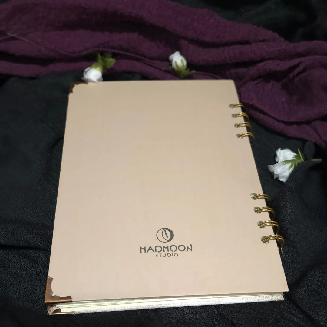 Caderno A5 pautado 80 folhas [Coleção Memento Mori] - foto 3