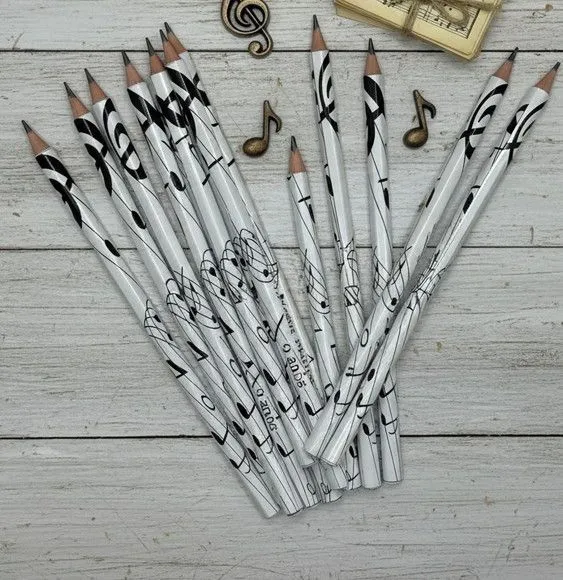 Lápis - Notas Musicais Personalizado - feito à mão por Mi Papelaria Criativa