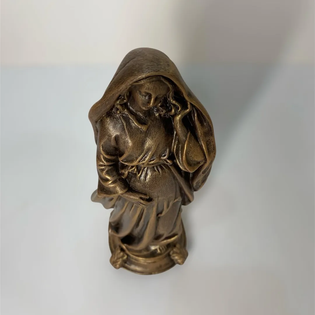 Nossa senhora grávida monocromática - foto 6