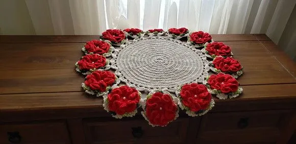 Centro de Mesa em Crochê Flores Vermelha - foto 4
