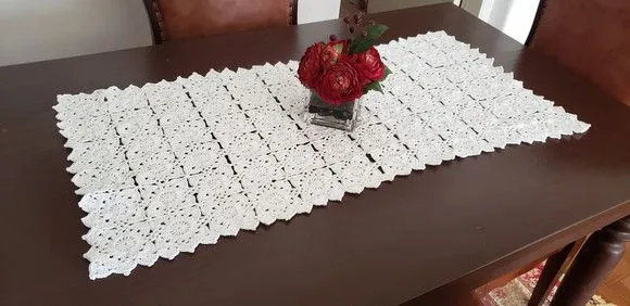 Caminho de Mesa em Crochê Branco - foto 3