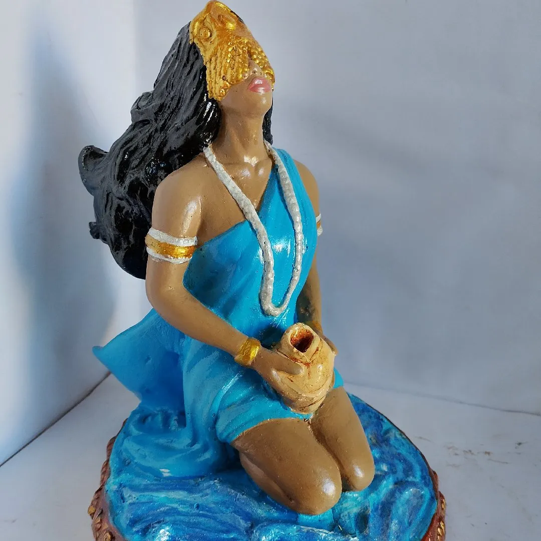 Iemanjá sentada gesso 25 cm - foto 3