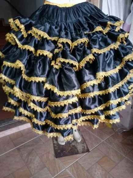 Saia 7 saias - artesanato feito à mão por Ateliê Ofatemi