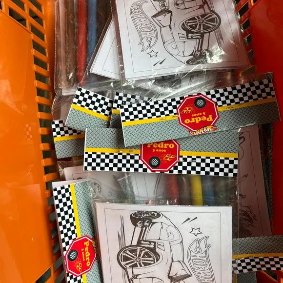 Kit Giz de Cera Hotwheels Personalizado - feito à mão por Mi Papelaria Criativa