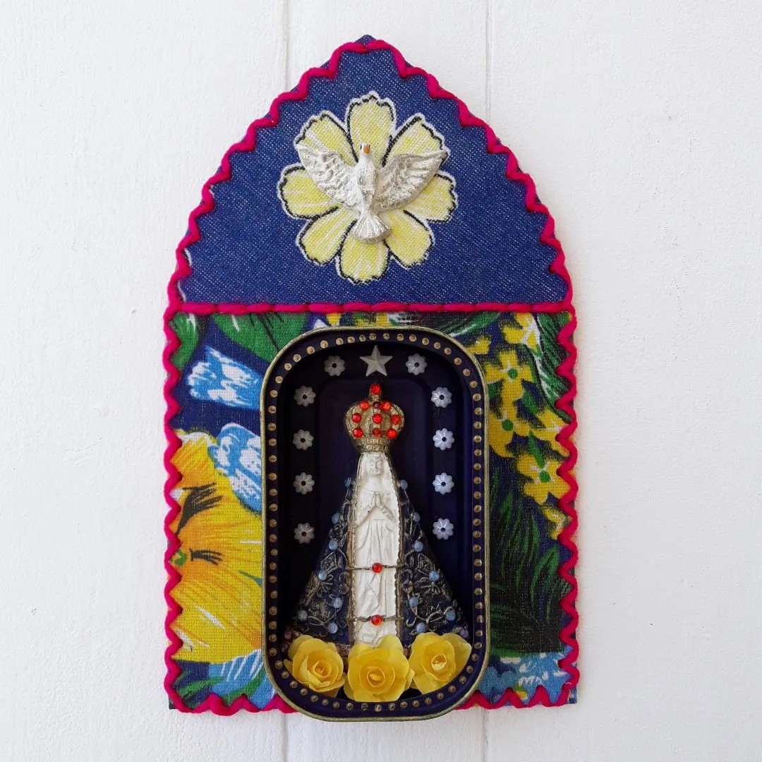 Capelinha de Lata N. S. Aparecida - artesanato de Estudio Bananeira