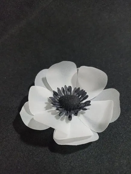Flor Anêmona Branca Transparencia em Papel Realista - foto 3