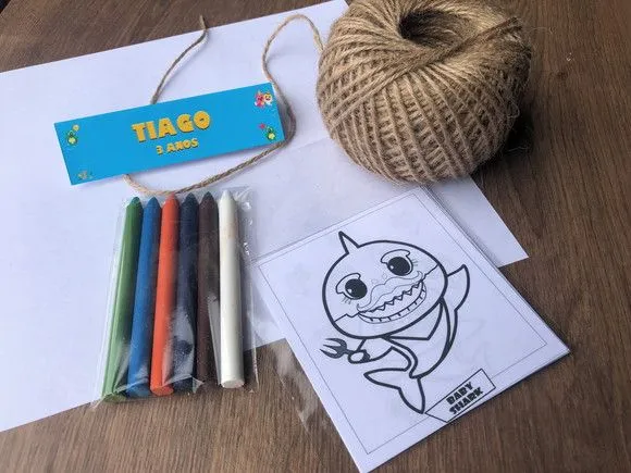 Kit Giz de Cera Baby Shark Personalizado - artesanato feito à mão por creativitybynina