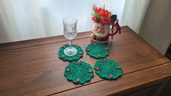 Descanso de Copos ou Taças em Crochê Natal Verde