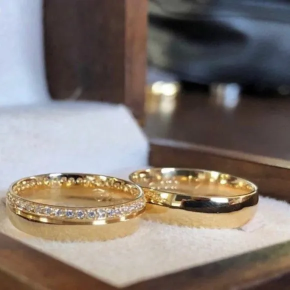 Alianças de Ouro 18k 6mm 6grs Casamento + Anel Solitário - artesanato feito à mão por TM JOIAS
