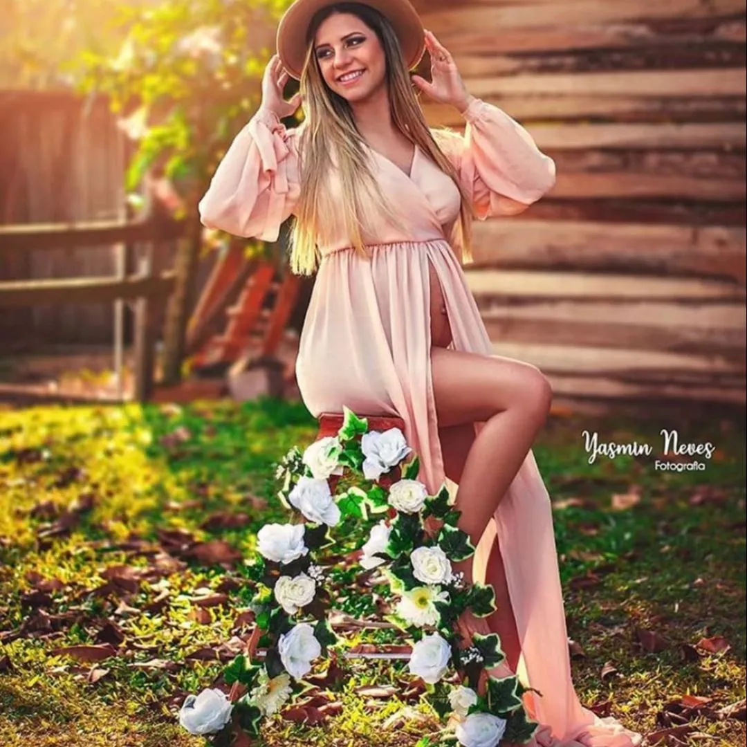 Vestido para ensaio fotografico de gestante em crepe com abertura fontral - foto 2