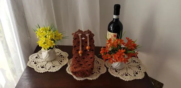Porta Garrafa de Vinho em Crochê Mogno - foto 5