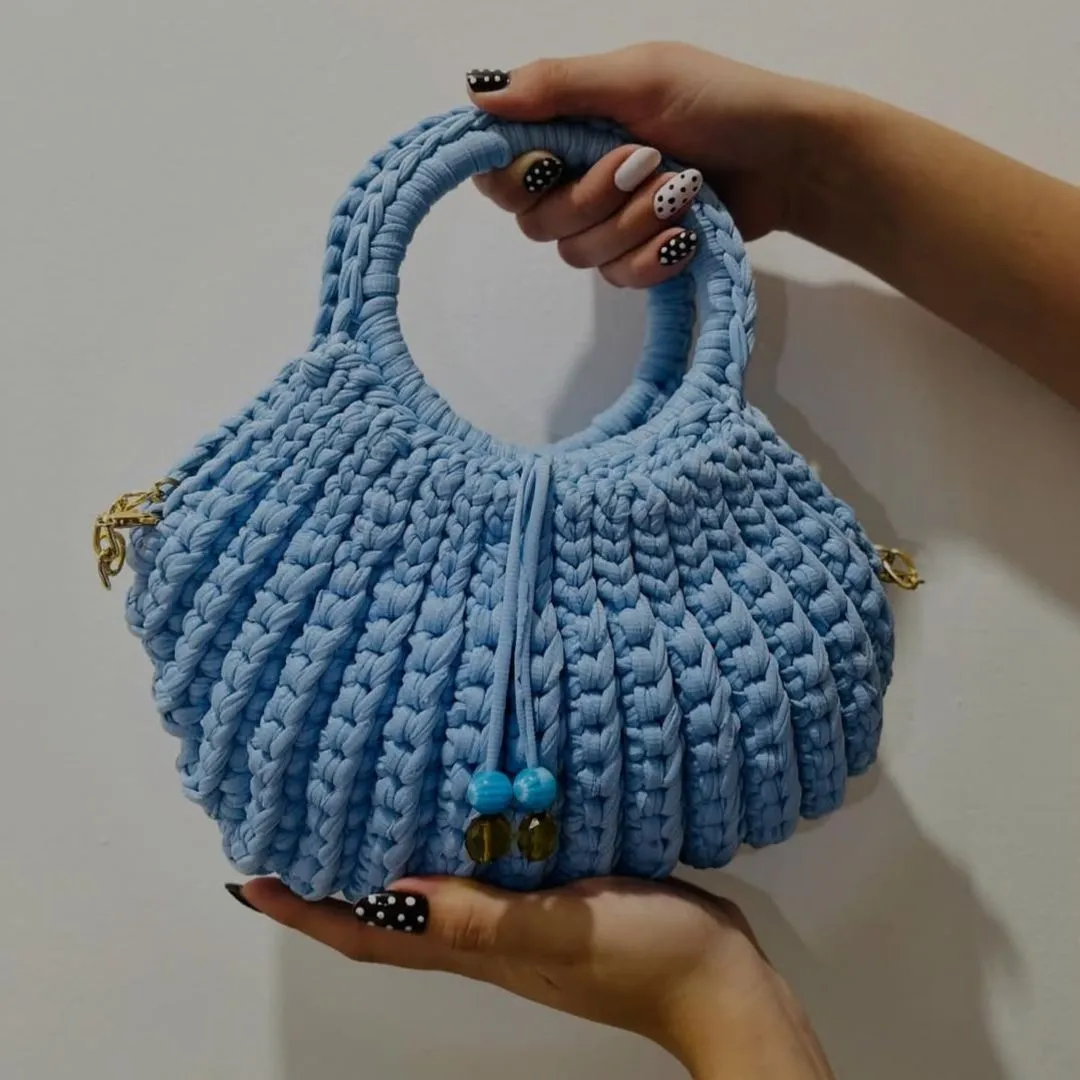 Bolsa de Crochê Azul Serenity - artesanato feito à mão por Amora Bag