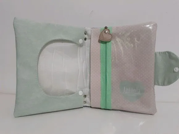 Kit higiene do bebê- Porta fraldas e lenço umedecido - foto 4
