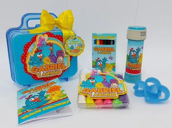 Maleta Galinha Pintadinha Personalizada - feito à mão por Mi Papelaria Criativa