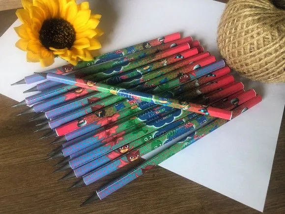 Lápis Personalizado - artesanato feito à mão por creativitybynina