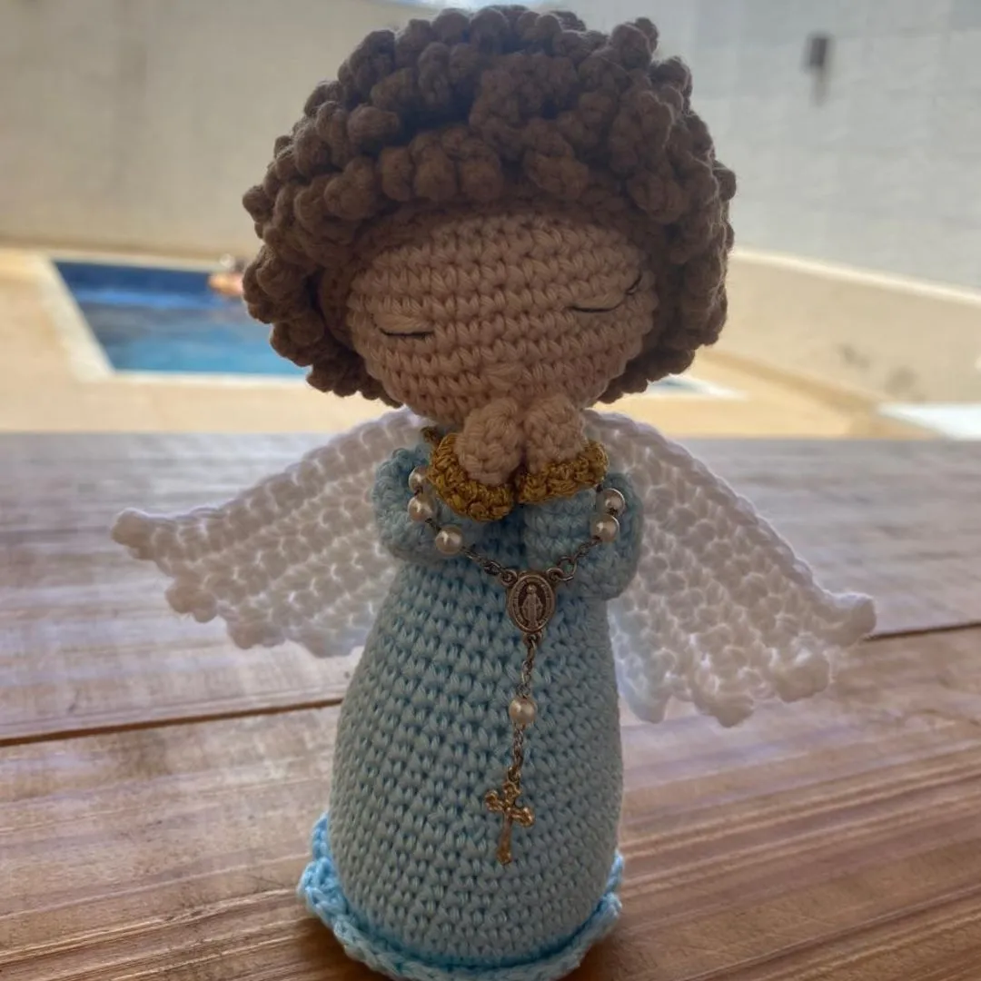 Anjo da guarda em amigurumi - artesanato feito à mão por Atelie Patty Buonacorsi