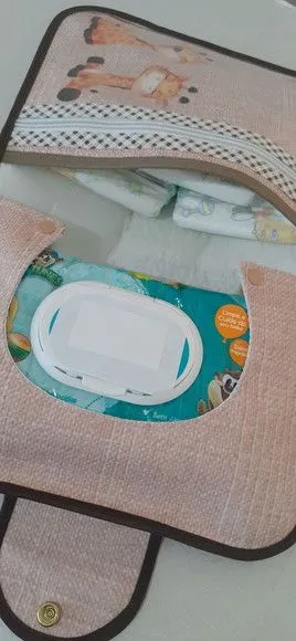 Kit higiene do bebê- Porta fraldas e lenço umedecido - foto 2