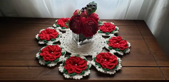 Mini Centro de Mesa em Crochê Flores Vermelha - foto 4