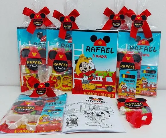 Revista Colorir Mickey Personalizada - feito à mão por Mi Papelaria Criativa