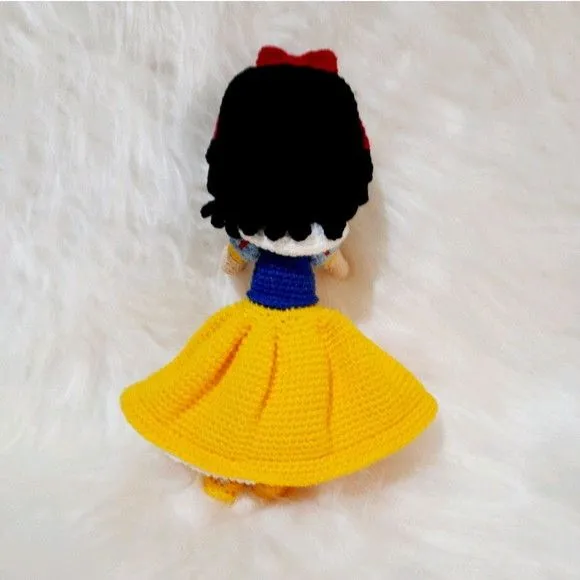 Branca de Neve Amigurumi 27cm- Graça Carvalho Crochê - foto 3