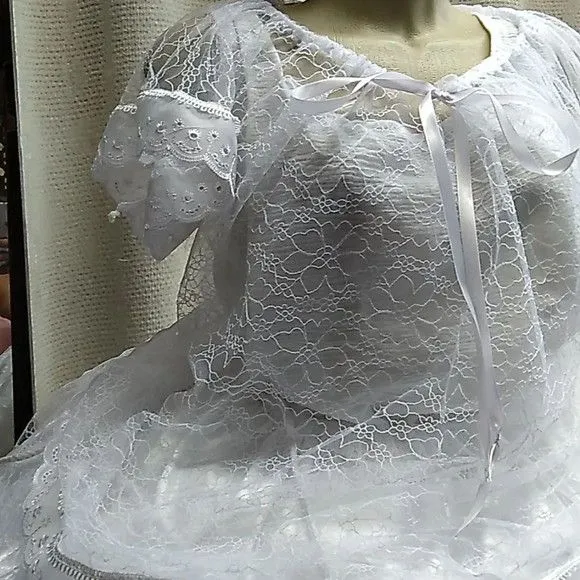 Baiana branca renda - artesanato feito à mão por Ateliê Ofatemi