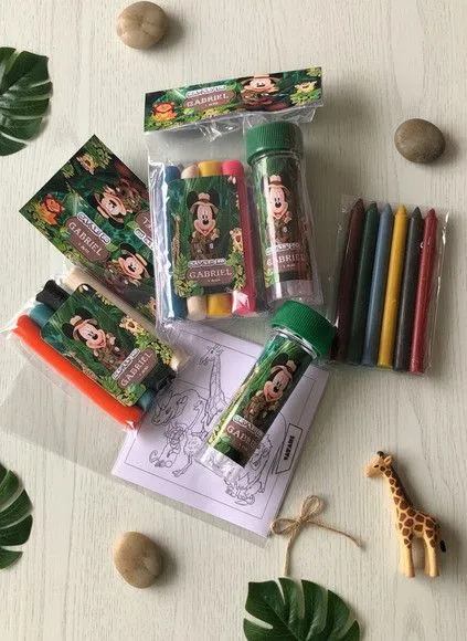 Kit Massinha + Giz + Bolha - Mickey Safari Personalizado - artesanato feito à mão por Mi Papelaria Criativa