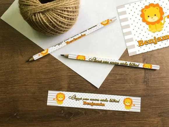 Lápis Leãozinho Personalizado - feito à mão por Mi Papelaria Criativa