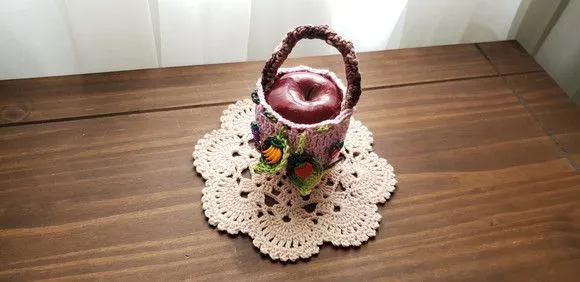 Capa de Crochê para Frutas - Rosa - artesanato de Mari Crochê feito com carinho!