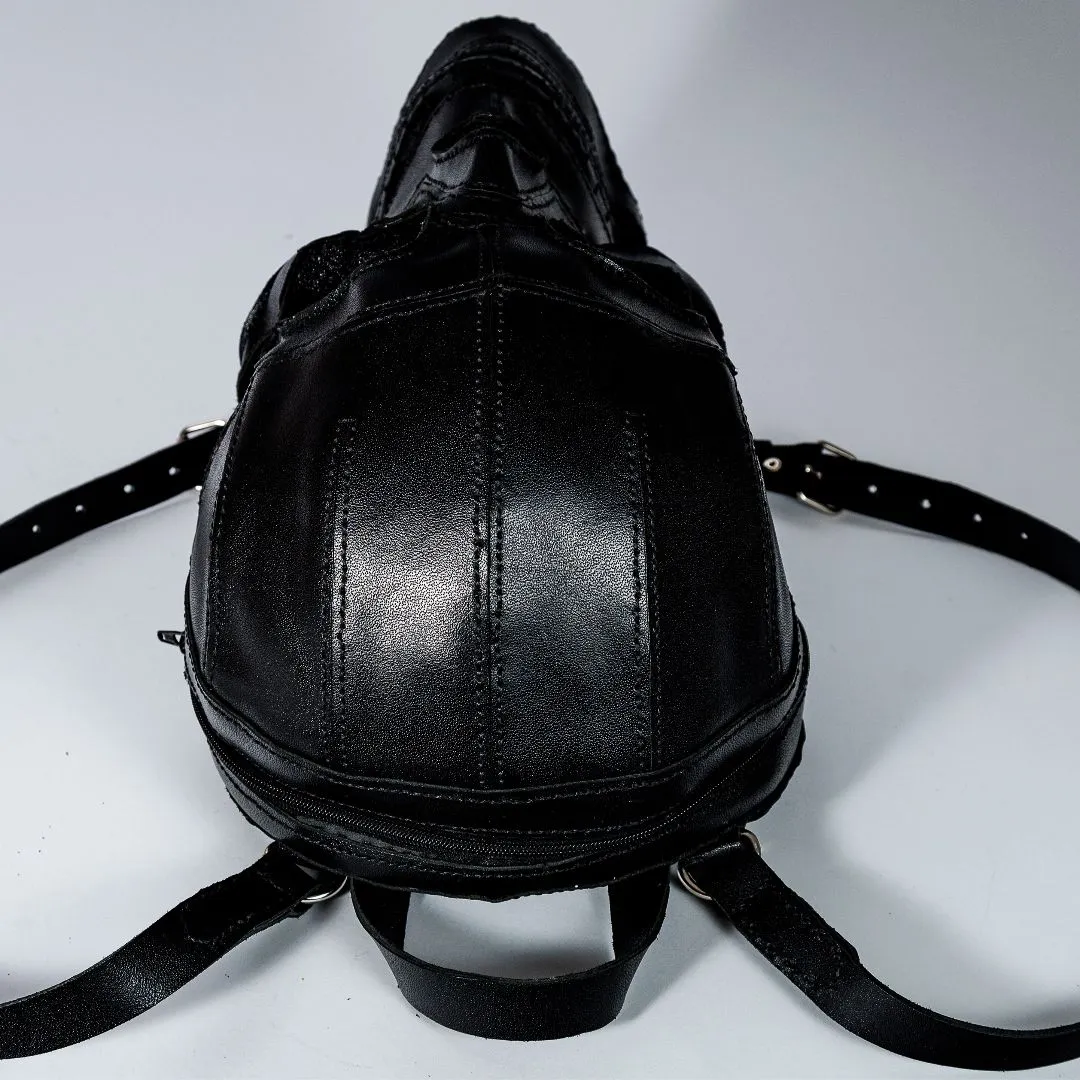 Mochila de couro natural - Caveira negra Pequena - foto 4
