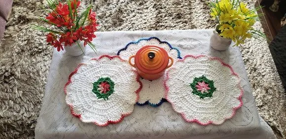 Descanso de Panelas em Crochê 03 Peças (branco) - artesanato de Mari Crochê feito com carinho!