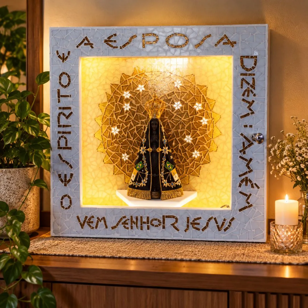 🙏 Caixa Nicho Oratório Nossa Senhora - artesanato feito à mão por Crismosaico & madeiras