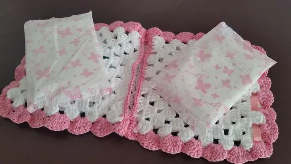Bolsinha Porta Absorvente em Crochê - foto 4
