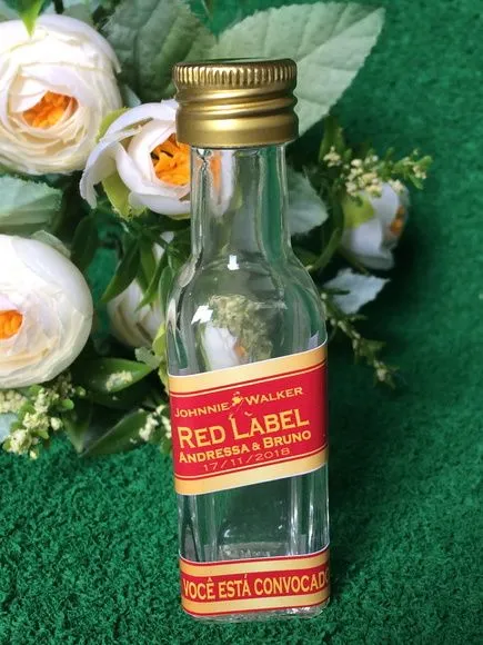 Garrafinha Red Label Personalizada - foto 2