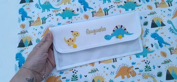 Necessaire Para Kit Higiene - Dinossauro - artesanato feito à mão por Innovare Studio