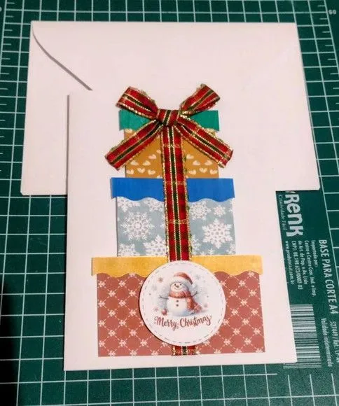 Cartão de Natal - Presentes e Boneco de Neve - foto 4