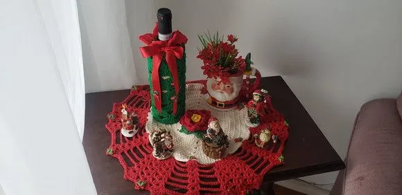 Porta Garrafa de Vinho em Crochê Verde (natal) - foto 4
