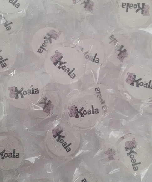 Bala com Logo - artesanato feito à mão por Lollipops Cristal