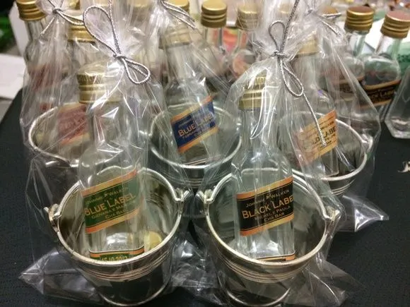 Garrafinha Blue Label personalizada . - foto 3