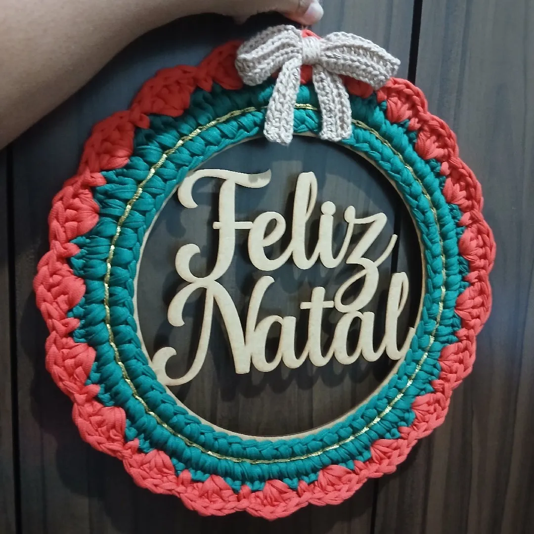 Guirlanda de Natal em Crochê 36 cm | Enfeite de Porta Natalino - foto 2