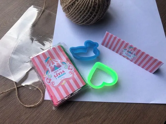 Massinha Modelar Circo Personalizada - artesanato feito à mão por creativitybynina
